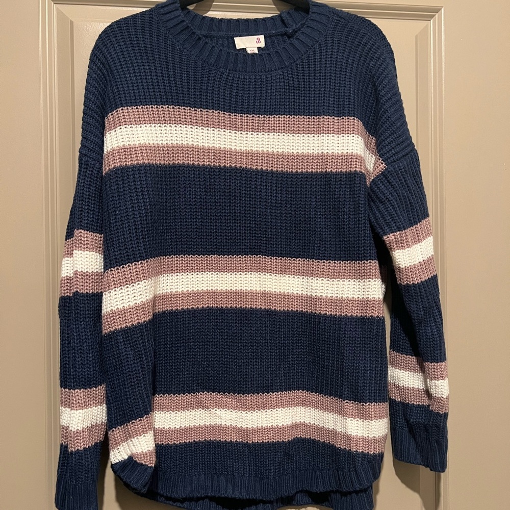 ⭐️3/$15 SO Striped Sweater